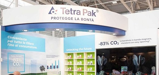 Tetra Pak con i marchi beverage promuove i tappi uniti a confezioni in carta 