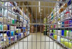 In un supermarket di Monza insulti a una donna orientale