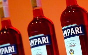 Campari si beve un Curvoisier